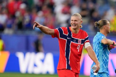 Debut jako hrom. Haaland rozpoutal noční šílenství, za půli zvládl norský rekord