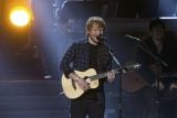 Ed Sheeran daroval dva miliony dolarů na podporu Blízkého východu. Oslovil majitele stadionu, aby udělal totéž
