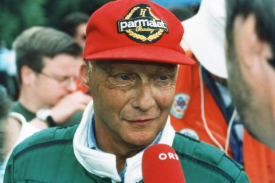 Málem uhořel v Zeleném pekle. Rakušan se nevzdal a získal další dva tituly šampiona F1