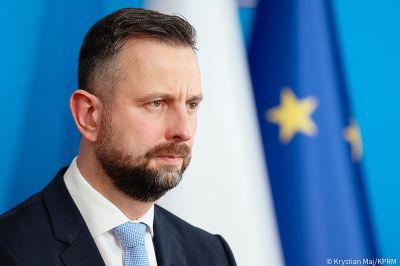 „Vyřiďte i ostatním, že situace je mimořádně nebezpečná.“ Ministr varoval Poláky před Ruskem