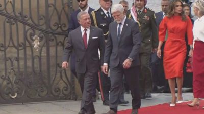 Do Česka přijel jordánský král. Setkal se s Pavlem, přijme ho i Babiš