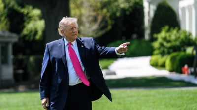 Trumpovo investiční portfolio je spojeno s JPMorgan, UBS a brokerem Schwab