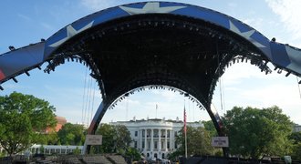 Turnaj UFC v Bílém domě: Trump čelí žalobě, akci by to nemělo ohrozit. Útok na korupci?