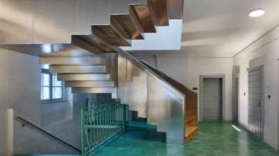 Z vybydleného domu chlouba Jihlavy. Každé patro z jiné doby připomíná sendvič