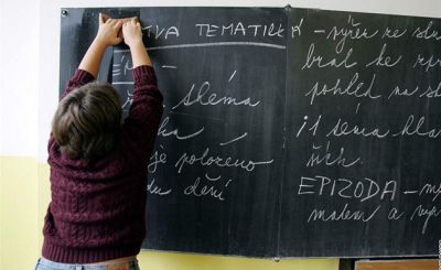 Viva la bačkorová revolución! Hnidopišská poznámka vysloužilého petičníka