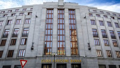 Vyplatí se dluhopisy s pevnou sazbou? Dlouholetý býk na dezinflaci a pokles sazeb hází ručník do ringu