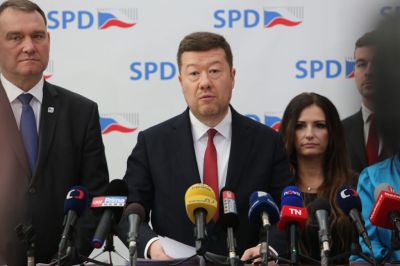 Sudetští Němci v Brně jsou pro SPD problém. Spoluprací s extrémistickou AfD se však chlubí