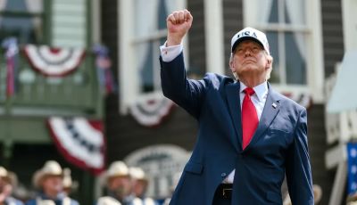 Trump hrozí Evropě novými cly. EU chce kvůli napětí s USA posílit vztahy s Kanadou