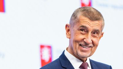 Poplatkiáda pokračuje: To pravé zlo nejsou peníze, ale koncesionářské složenky