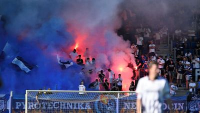 Pyro i předměty na hřišti. Bohemians a Slovácko platí za neukázněné fanoušky