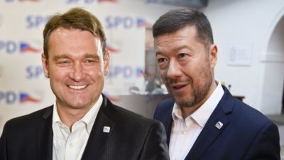 SPD bojuje za světový mír a hrdě provozuje antiamerikanismus. V Moskvě jistě mají radost