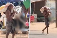 Indovi nevěřili úmrtí sestry: Úředníkům mrtvolu donesl až pod nos