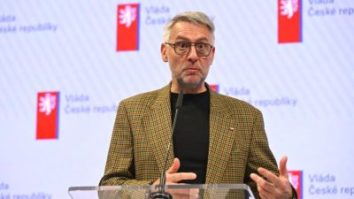 Rusko podle spojenců chystá nové hybridní útoky. Česko posílilo hlídky u nádraží i dopravních uzlů