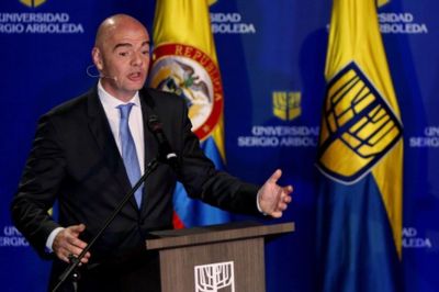 Podřízl si Infantino pod sebou větev? Pozice slábne, objevil se silný rival