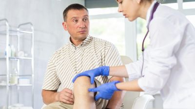 Až třetinu zdravotní péče dostáváme zbytečně. Jak to změnit?