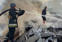 ONLINE: Ukrajina a Moldavsko mají opět blíže k EU a tři mrtví po útocích Rusů