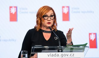 Fiskální politika šlape na plyn navzdory solidnímu růstu ekonomiky