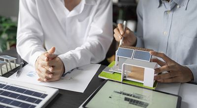 Válka v Íránu tlačí Čechy k fixacím energií. Zájem vzrostl trojnásobně